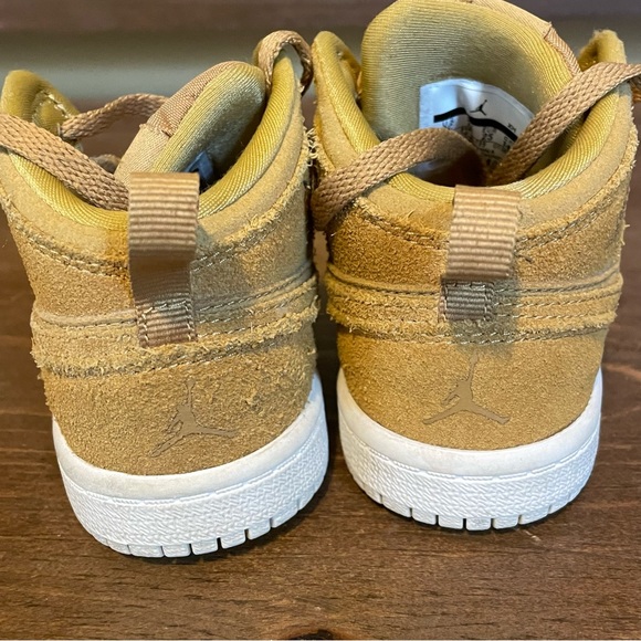 8C Nike shoes - Picture 10 of 12